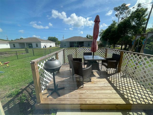 5226 FARMINGTON AVENUE, North Port, FL 34288