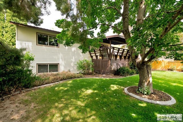 2323 Westcliff Drive, Idaho Falls, ID 83402