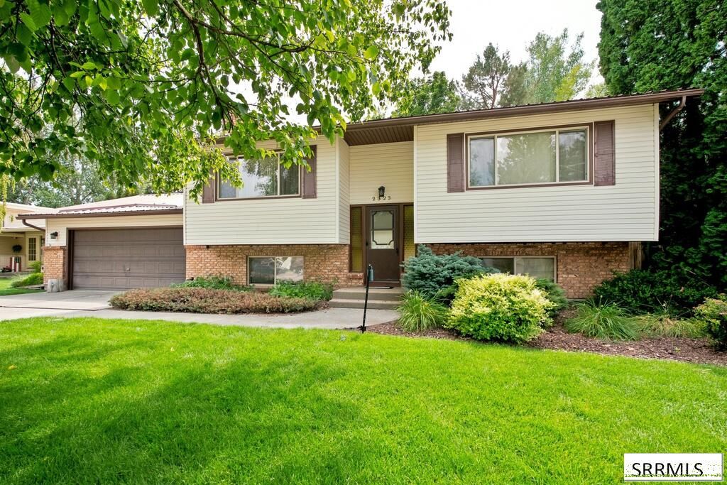 2323 Westcliff Drive, Idaho Falls, ID 83402