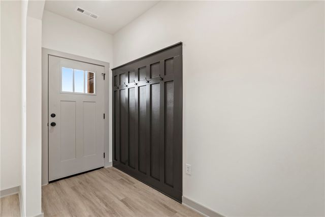 1704 Gerald Shay Road, Gentry, AR 72734