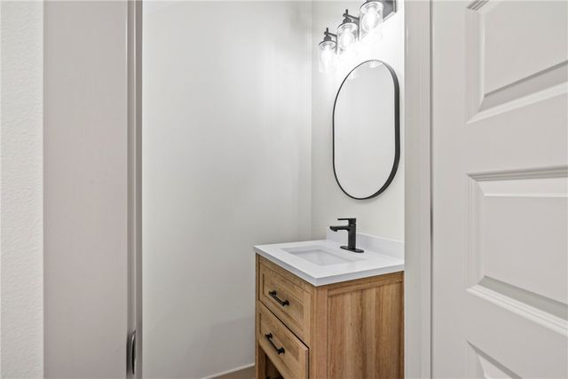 1704 Gerald Shay Road, Gentry, AR 72734