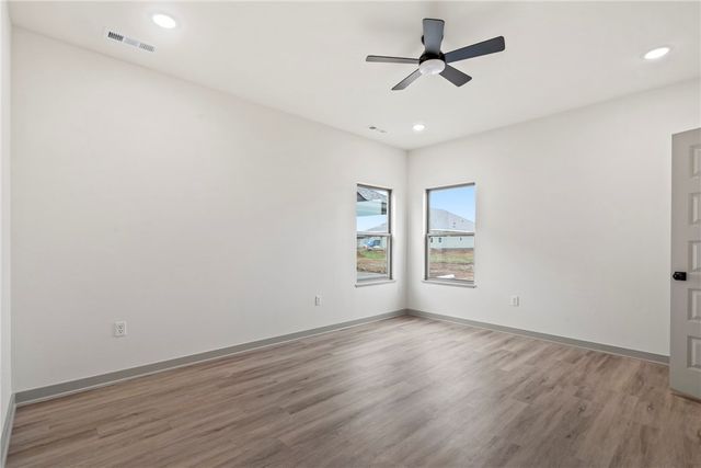 1704 Gerald Shay Road, Gentry, AR 72734