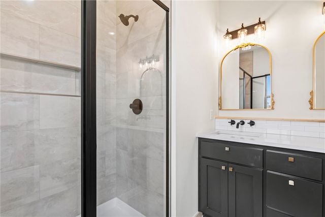 1704 Gerald Shay Road, Gentry, AR 72734