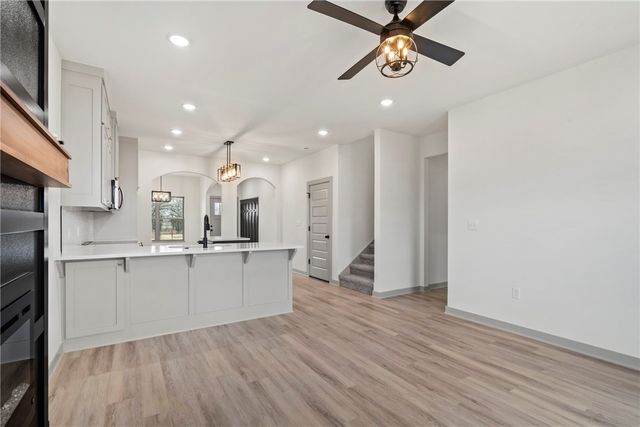 1704 Gerald Shay Road, Gentry, AR 72734