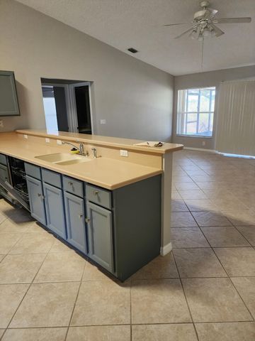 1415 Hill Avenue, Melbourne, FL 32940