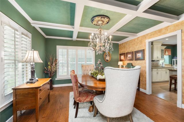 916 E James Street, Baytown, TX 77520