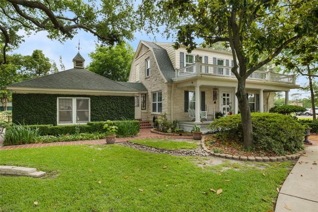 916 E James Street, Baytown, TX 77520