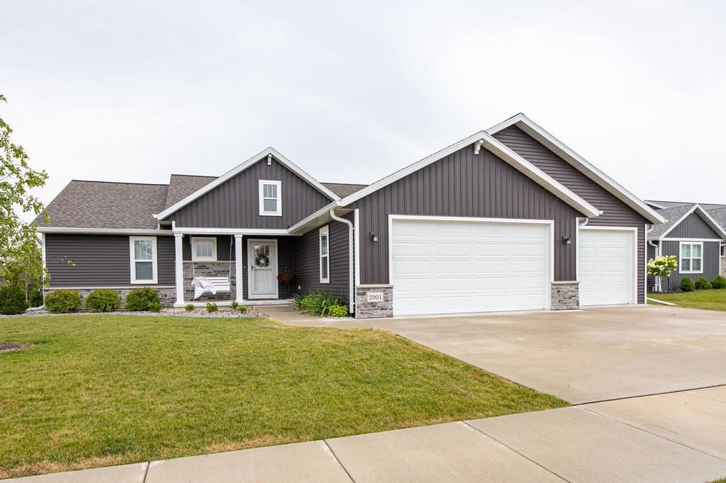 2901 E TURQUOISE LANE, Appleton, WI 54913