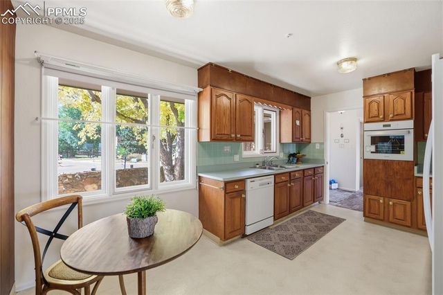 223 Crystal Hills Boulevard, Manitou Springs, CO 80829