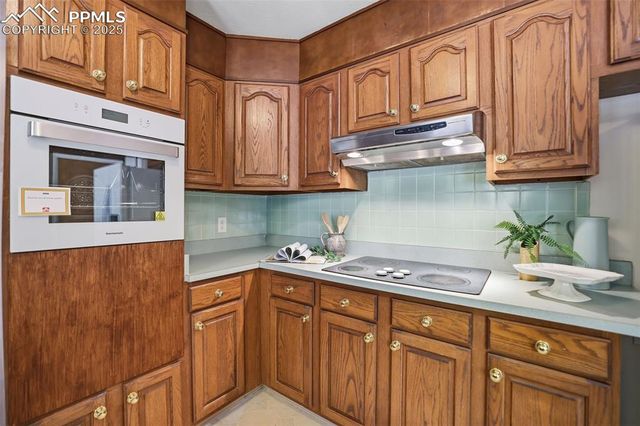 223 Crystal Hills Boulevard, Manitou Springs, CO 80829