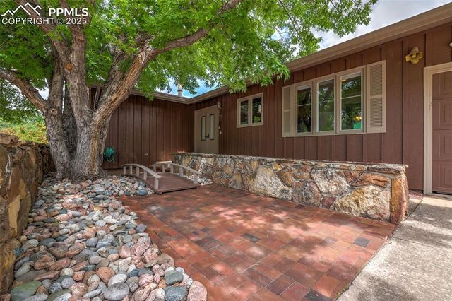 223 Crystal Hills Boulevard, Manitou Springs, CO 80829