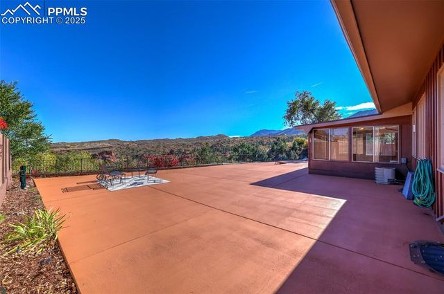 223 Crystal Hills Boulevard, Manitou Springs, CO 80829