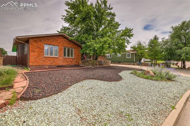 223 Crystal Hills Boulevard, Manitou Springs, CO 80829