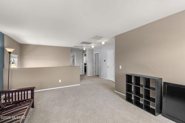 5669 W King Snake Drive, Tucson, AZ 85742