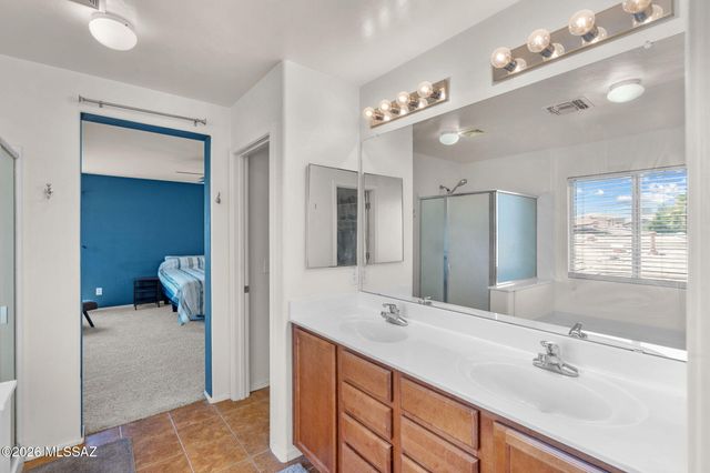 5669 W King Snake Drive, Tucson, AZ 85742