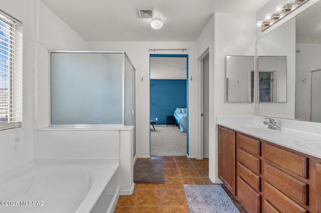5669 W King Snake Drive, Tucson, AZ 85742
