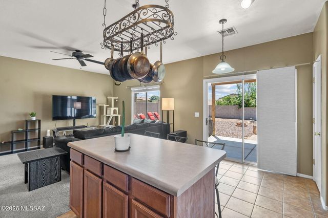 5669 W King Snake Drive, Tucson, AZ 85742