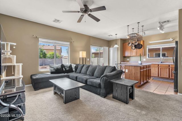5669 W King Snake Drive, Tucson, AZ 85742