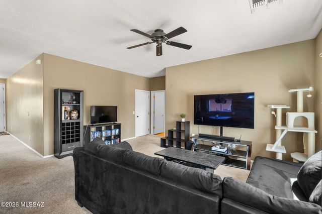 5669 W King Snake Drive, Tucson, AZ 85742