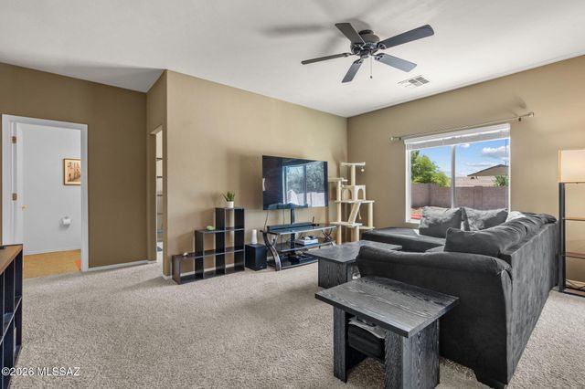 5669 W King Snake Drive, Tucson, AZ 85742