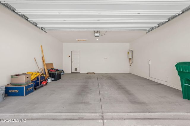 942 S Grantham Avenue, Vail, AZ 85641