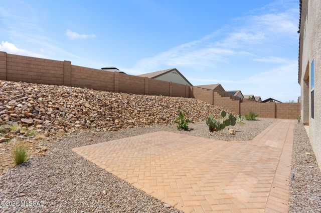 942 S Grantham Avenue, Vail, AZ 85641