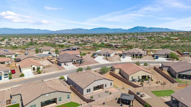 942 S Grantham Avenue, Vail, AZ 85641
