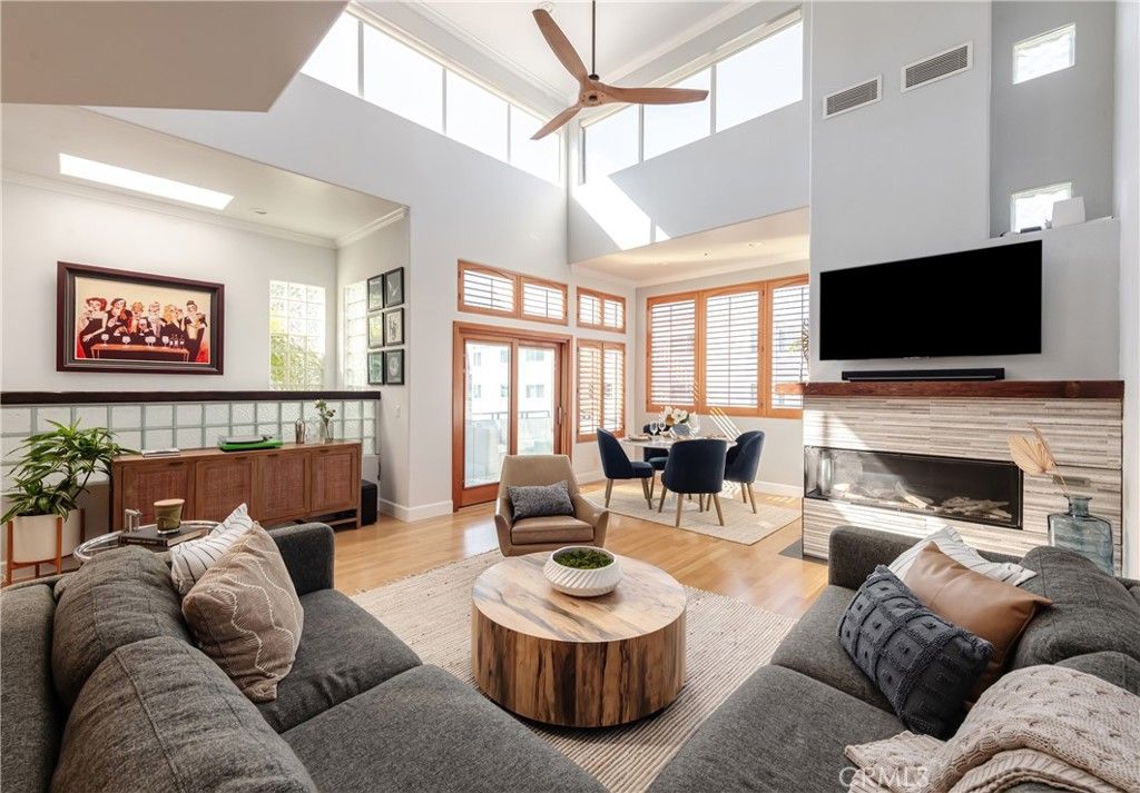 716 Manhattan Beach Blvd, Manhattan Beach, CA 90266