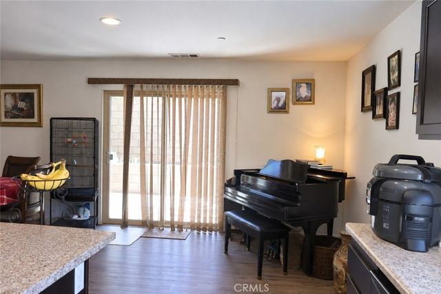 7079 Bella Strada, Fontana, CA 92336