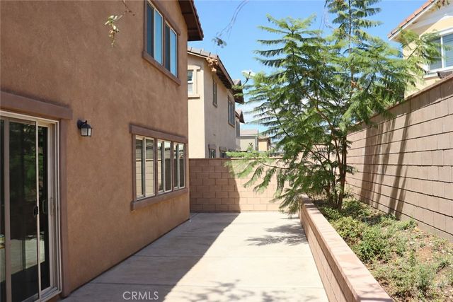 7079 Bella Strada, Fontana, CA 92336