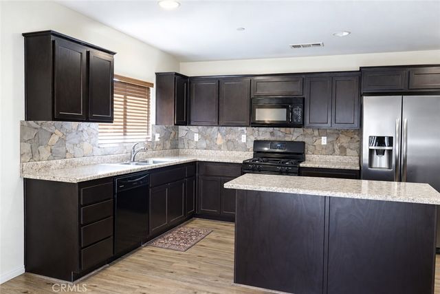 7079 Bella Strada, Fontana, CA 92336