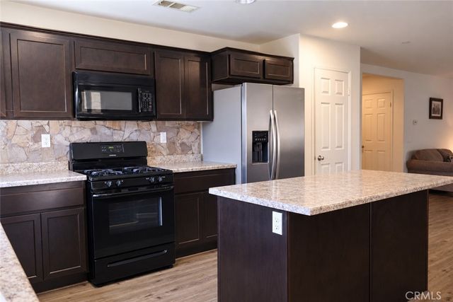 7079 Bella Strada, Fontana, CA 92336