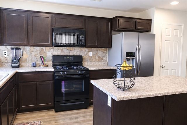 7079 Bella Strada, Fontana, CA 92336