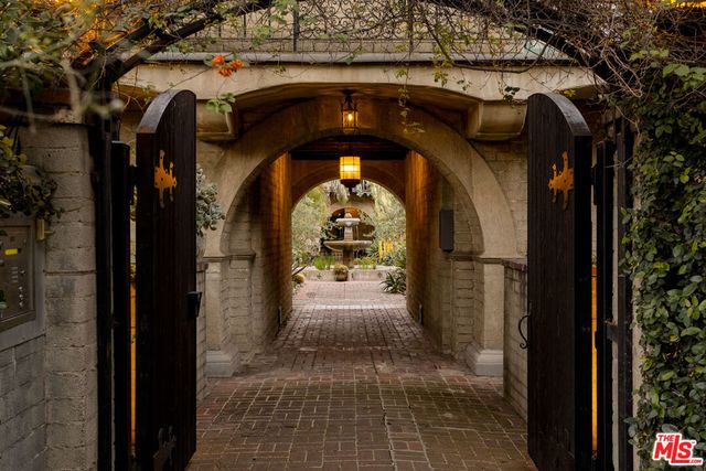 1838 Grace Avenue, Los Angeles, CA 90028