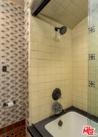 1838 Grace Avenue, Los Angeles, CA 90028