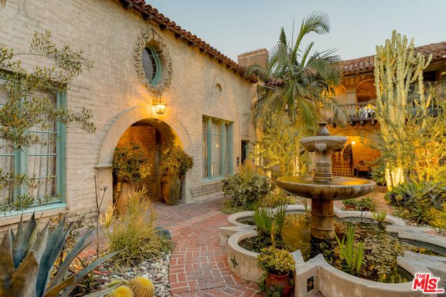 1838 Grace Avenue, Los Angeles, CA 90028