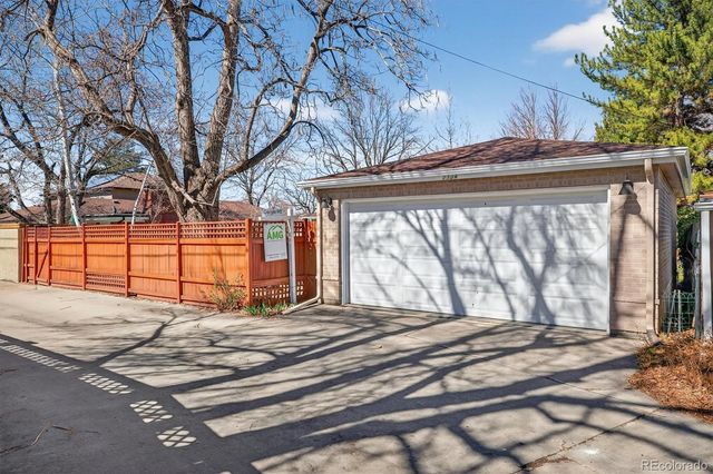 7134 E 6th Avenue Parkway, Denver, CO 80220