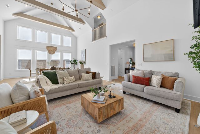 5120 High Park Hill Dr, Arrington, TN 37014