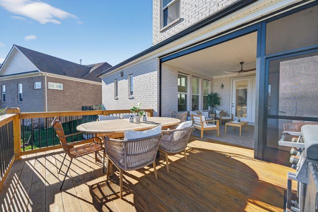 5120 High Park Hill Dr, Arrington, TN 37014