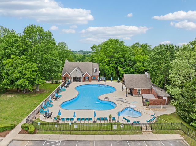 5120 High Park Hill Dr, Arrington, TN 37014