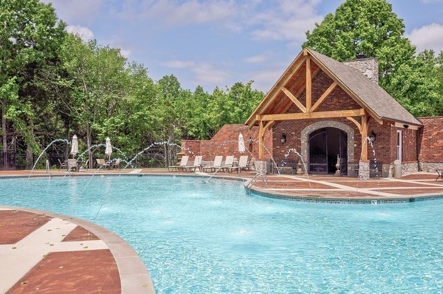 5120 High Park Hill Dr, Arrington, TN 37014