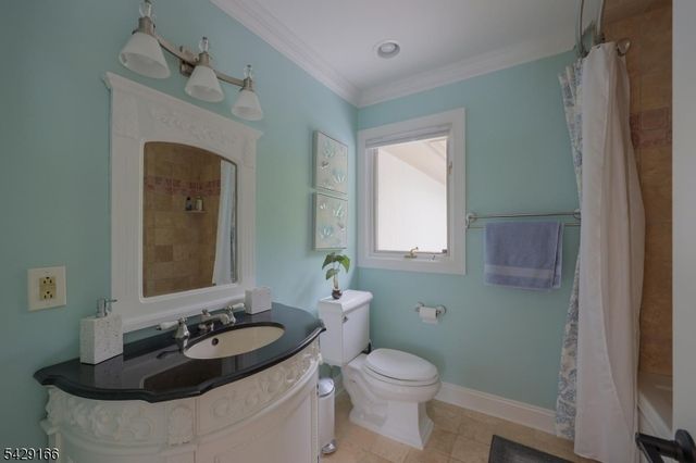 29 Deer Path Cir, Green Brook Twp., NJ 08812