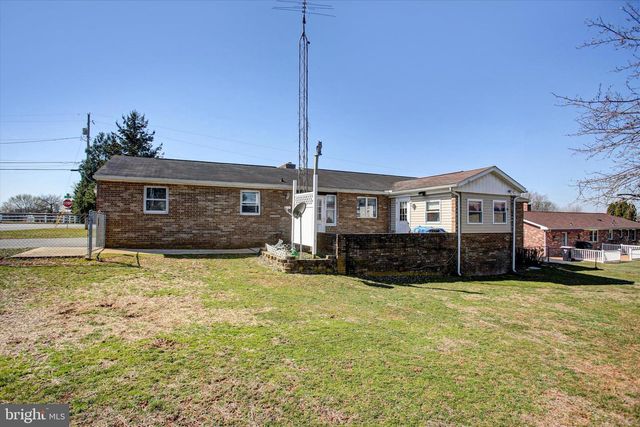 1343 SECOND AVENUE, Chambersburg, PA 17202