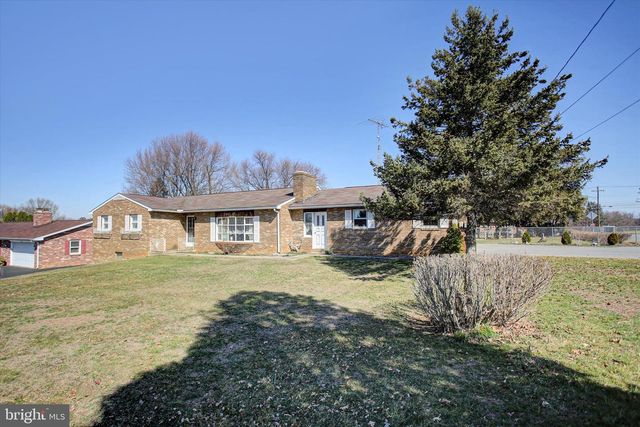 1343 SECOND AVENUE, Chambersburg, PA 17202