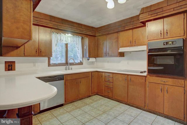 1343 SECOND AVENUE, Chambersburg, PA 17202