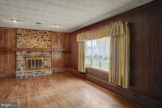 1343 SECOND AVENUE, Chambersburg, PA 17202
