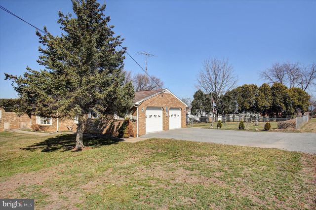 1343 SECOND AVENUE, Chambersburg, PA 17202