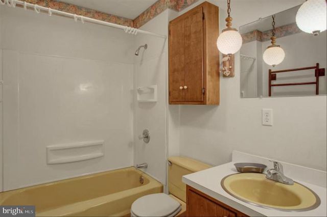 1343 SECOND AVENUE, Chambersburg, PA 17202