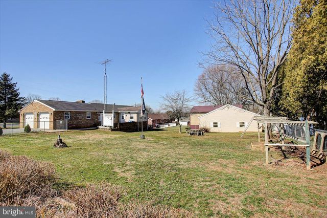 1343 SECOND AVENUE, Chambersburg, PA 17202