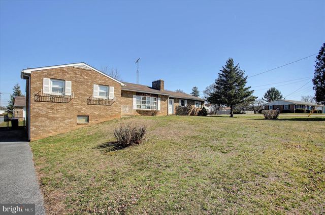 1343 SECOND AVENUE, Chambersburg, PA 17202